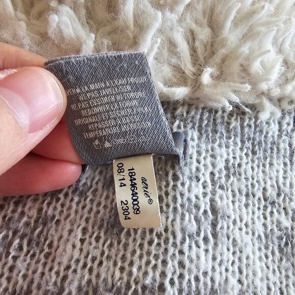 Aerie Hooded Sweater Shawl/Cape - Grey/White - One Size - Picture 5 of 9